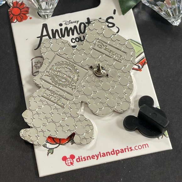 Disney Aurora Princess Trading Pin Sleeping Beauty Flowers Lapel Pin Badge Pin - Picture 4 of 10